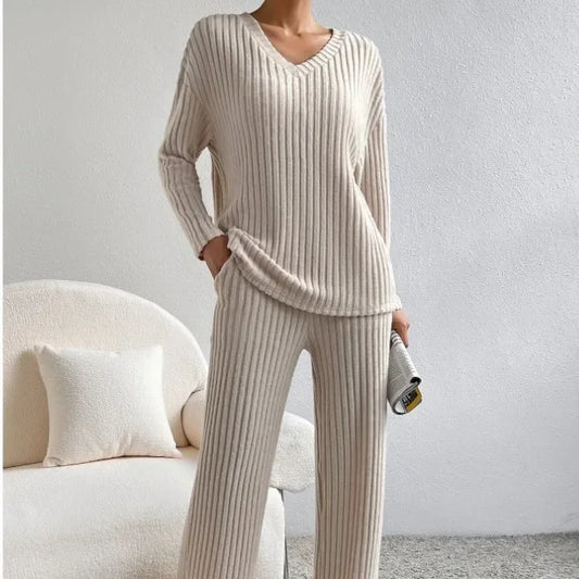 Fashionable Casual Women's Knitwear Set 2023 Autumn New Style Straight-leg Pants Loose-fit V-neck Ribbed Knit Coords