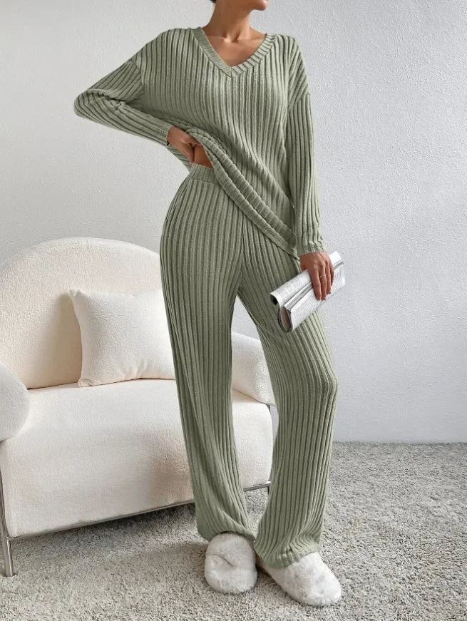 Fashionable Casual Women's Knitwear Set 2023 Autumn New Style Straight-leg Pants Loose-fit V-neck Ribbed Knit Coords