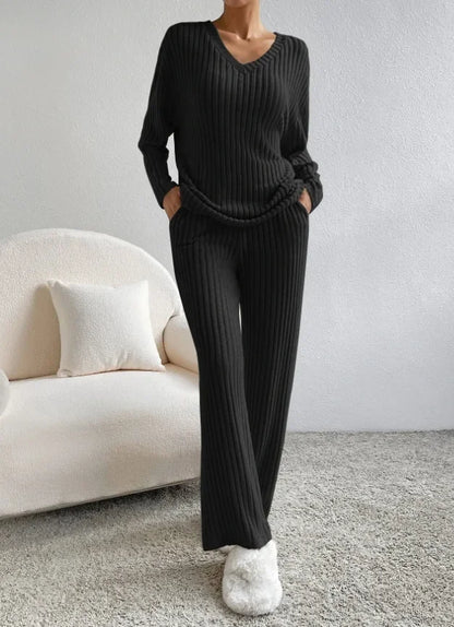 Fashionable Casual Women's Knitwear Set 2023 Autumn New Style Straight-leg Pants Loose-fit V-neck Ribbed Knit Coords